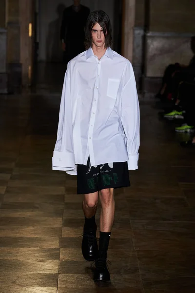 Look 38
